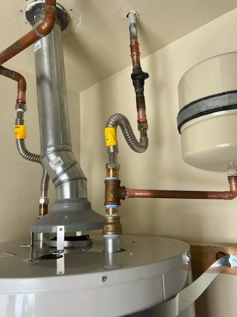 Water heater installation and plumbing repair in West Side Evanston